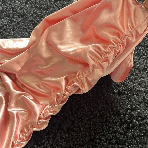 Elegant Pink Satin Dress - Picture 3 of 3